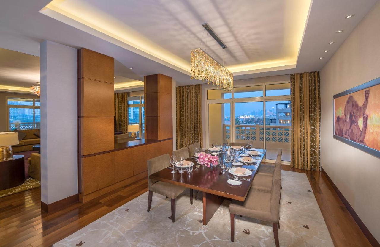 Grand Hyatt Doha Hotel & Villas Exterior foto A dining room
